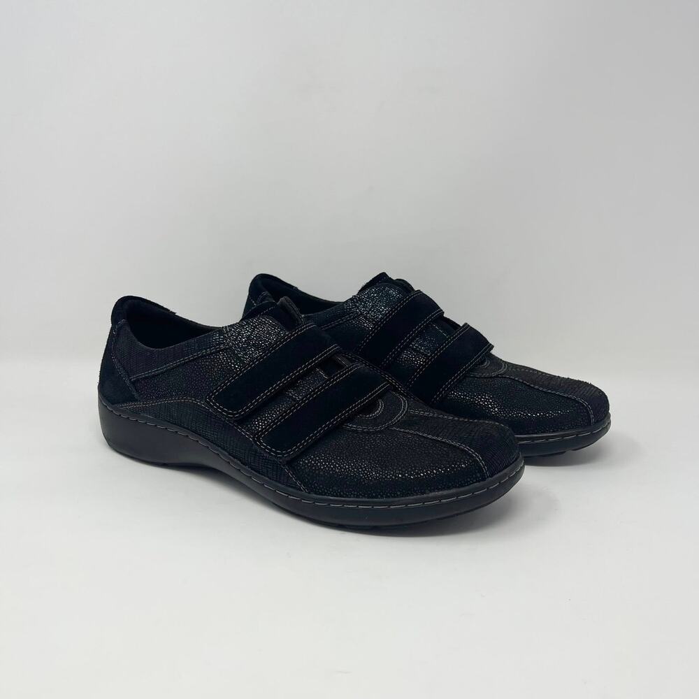 Clarks‎ Cora Azalia Ultimate Comfort Sneakers Womens 10 Black Leather Hook Loop